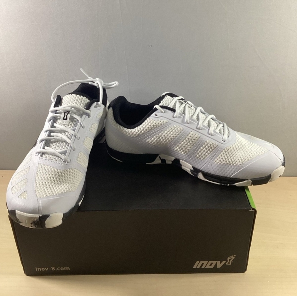 Inov-8 Women's F-lite 235 V3 Sneaker. Size 9.5.